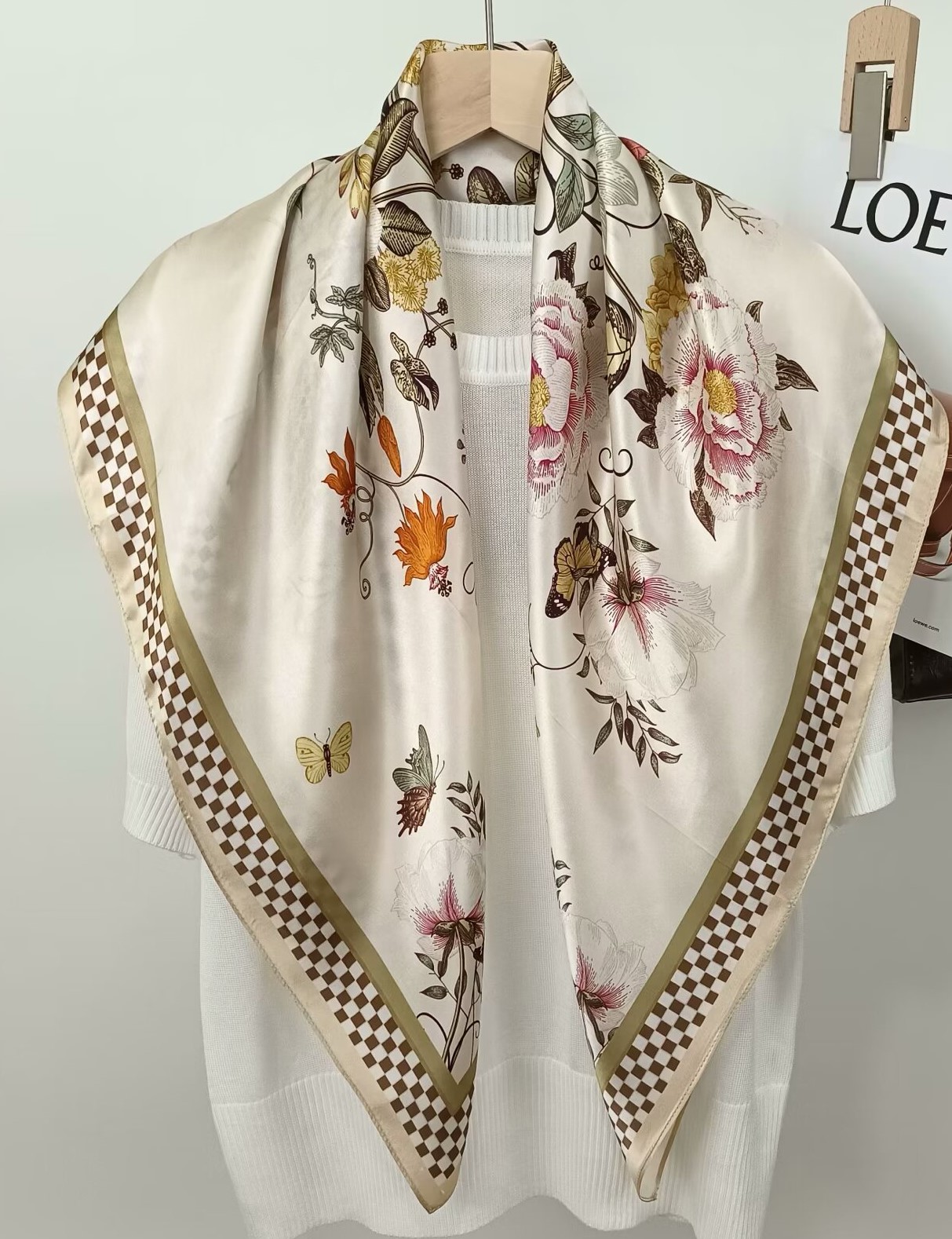 90CM Mulberry Silk Printed Squ - огляд і ціна Silk Scarf Square